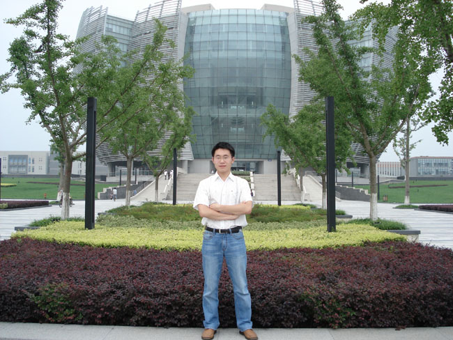 2005级研究生 武华周