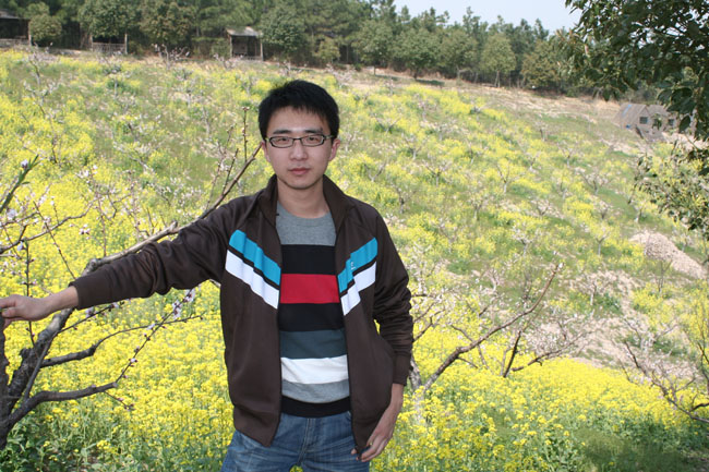 2006级研究生 黄郁健