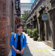 2012级硕士 李齐